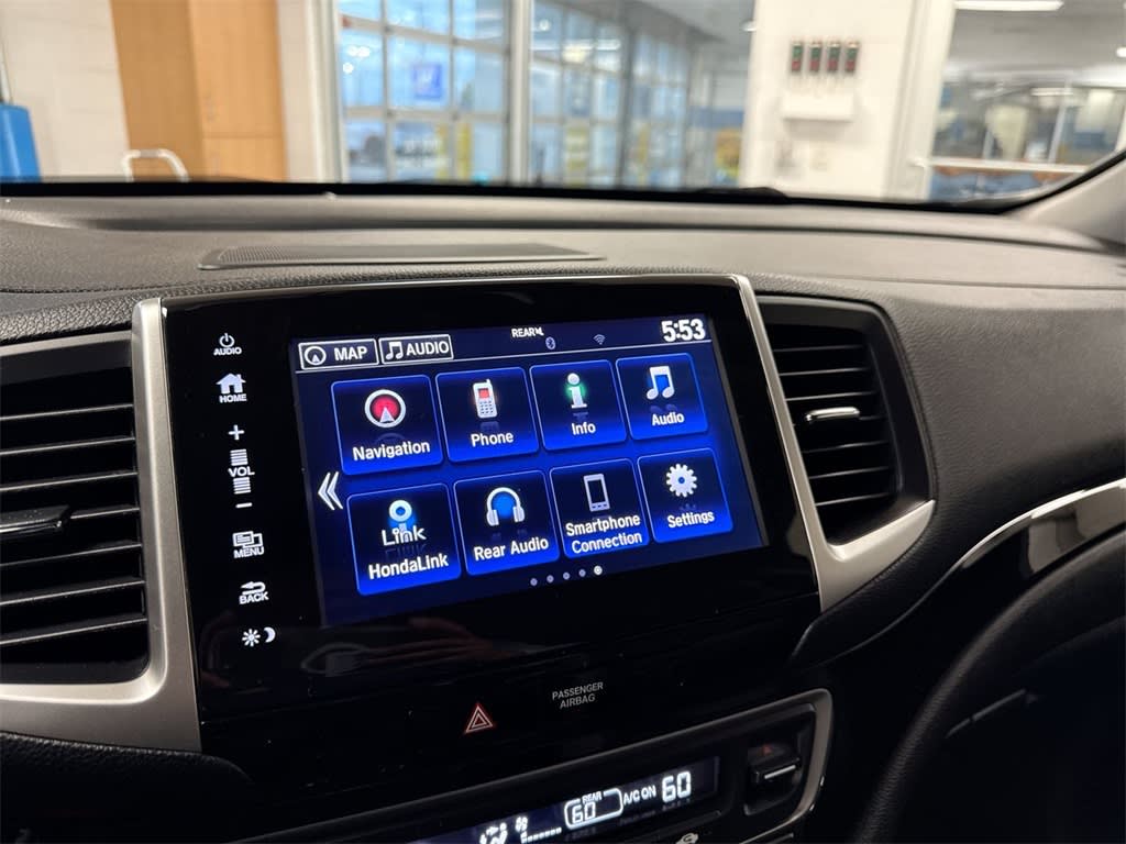 Thumbnail: 2017 Honda Pilot - 37