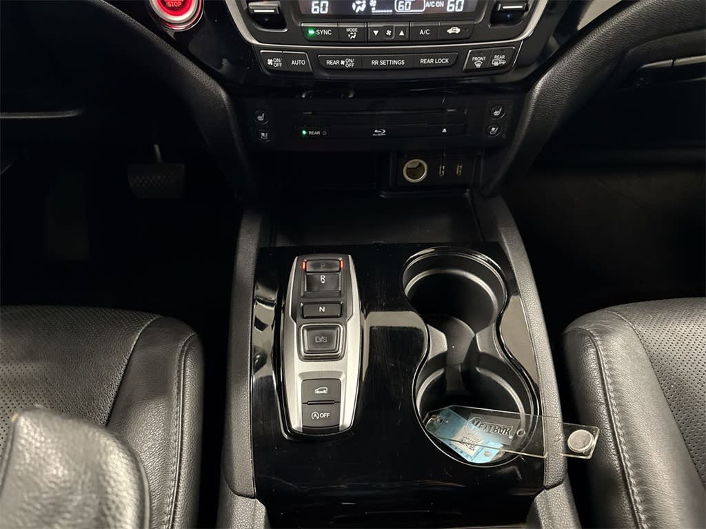 Thumbnail: 2017 Honda Pilot - 17