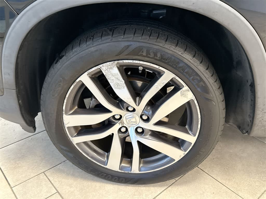 Thumbnail: 2017 Honda Pilot - 8