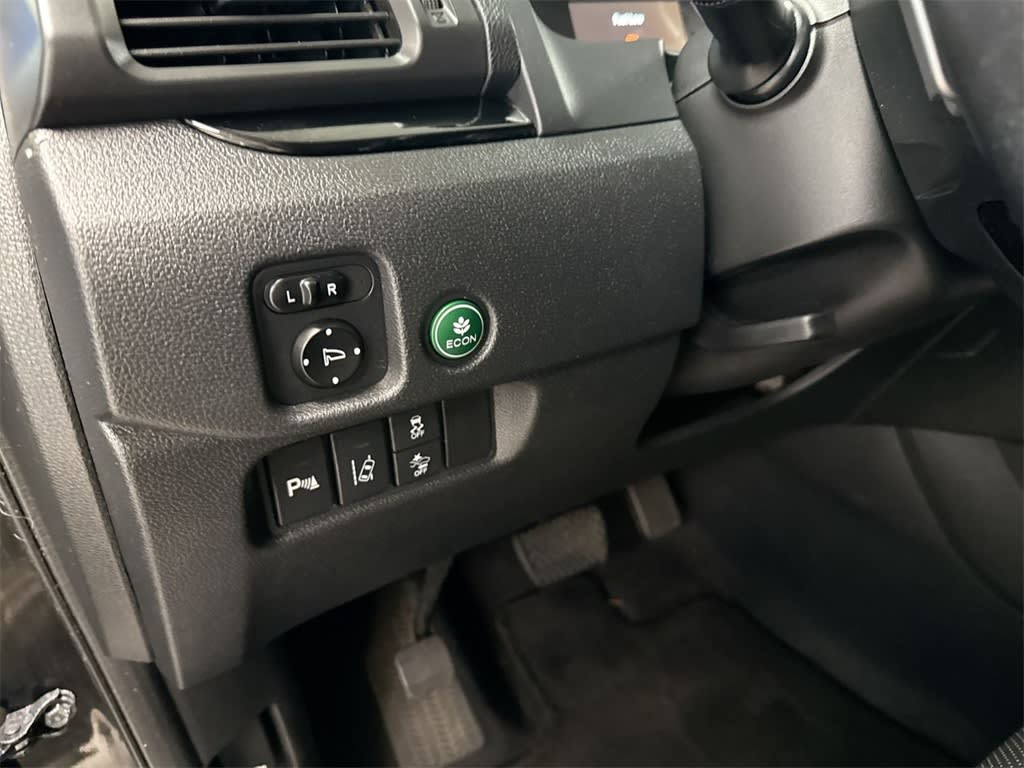 Thumbnail: 2017 Honda Pilot - 41