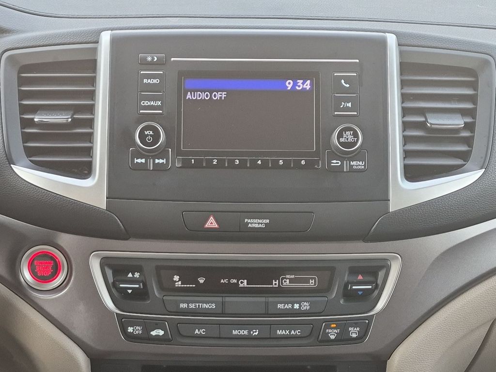 Thumbnail: 2016 Honda Pilot - 14