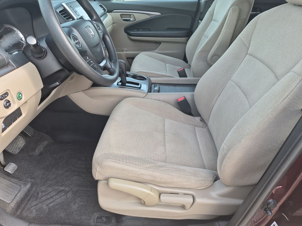 Thumbnail: 2016 Honda Pilot - 10