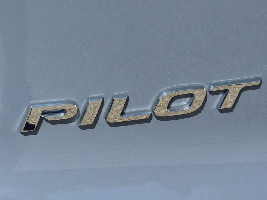 Thumbnail: 2022 Honda Pilot - 25