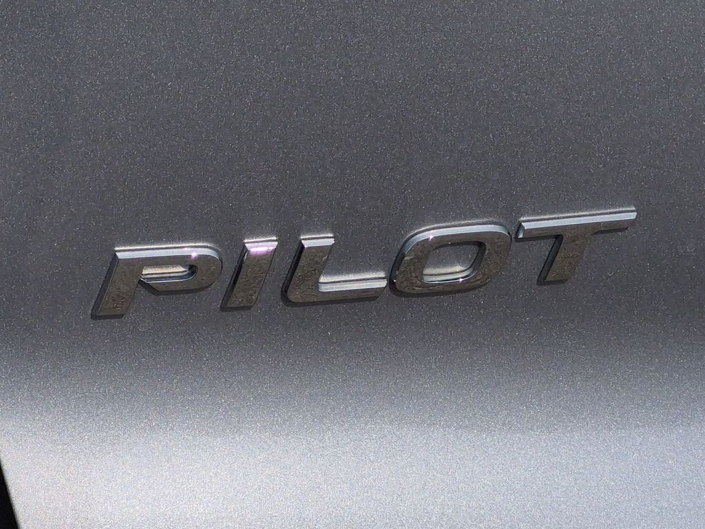 Thumbnail: 2022 Honda Pilot - 25
