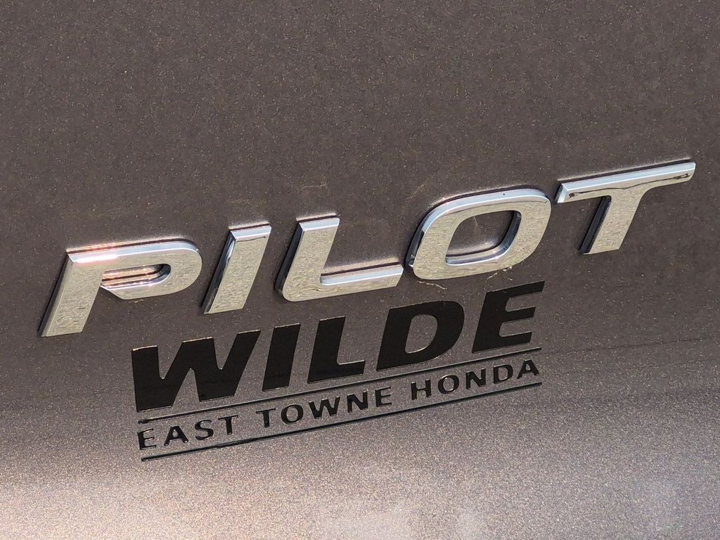 Thumbnail: 2022 Honda Pilot - 25