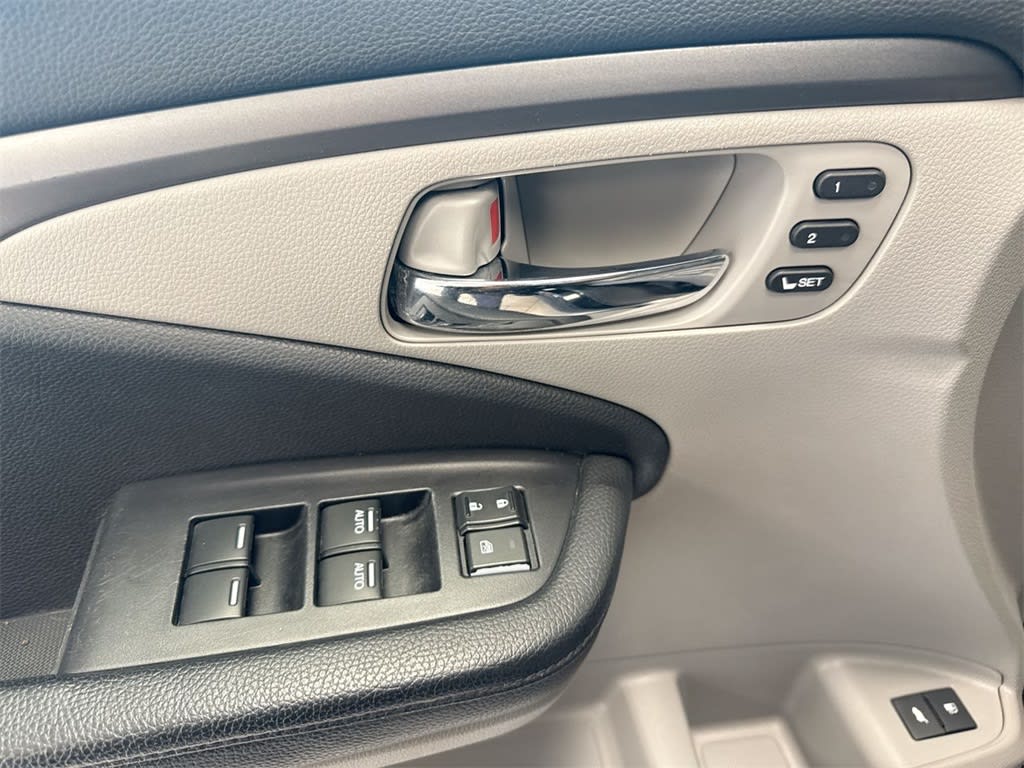 Thumbnail: 2019 Honda Pilot - 28