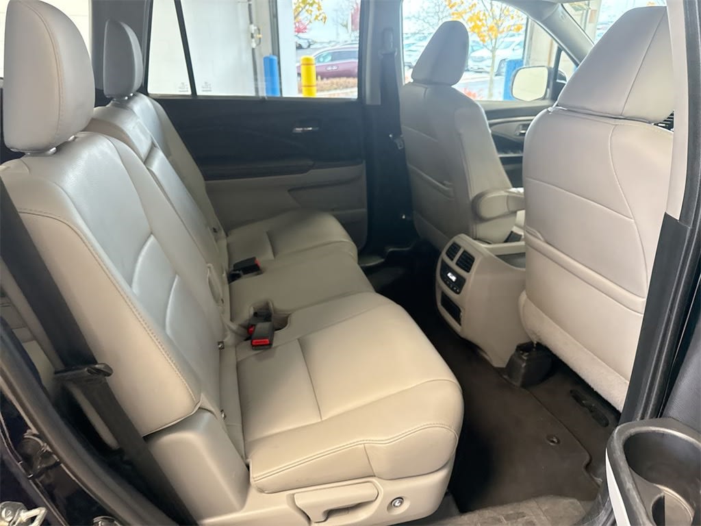 Thumbnail: 2019 Honda Pilot - 31