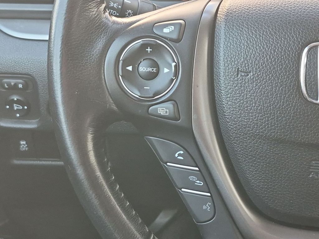 Thumbnail: 2016 Honda Pilot - 32