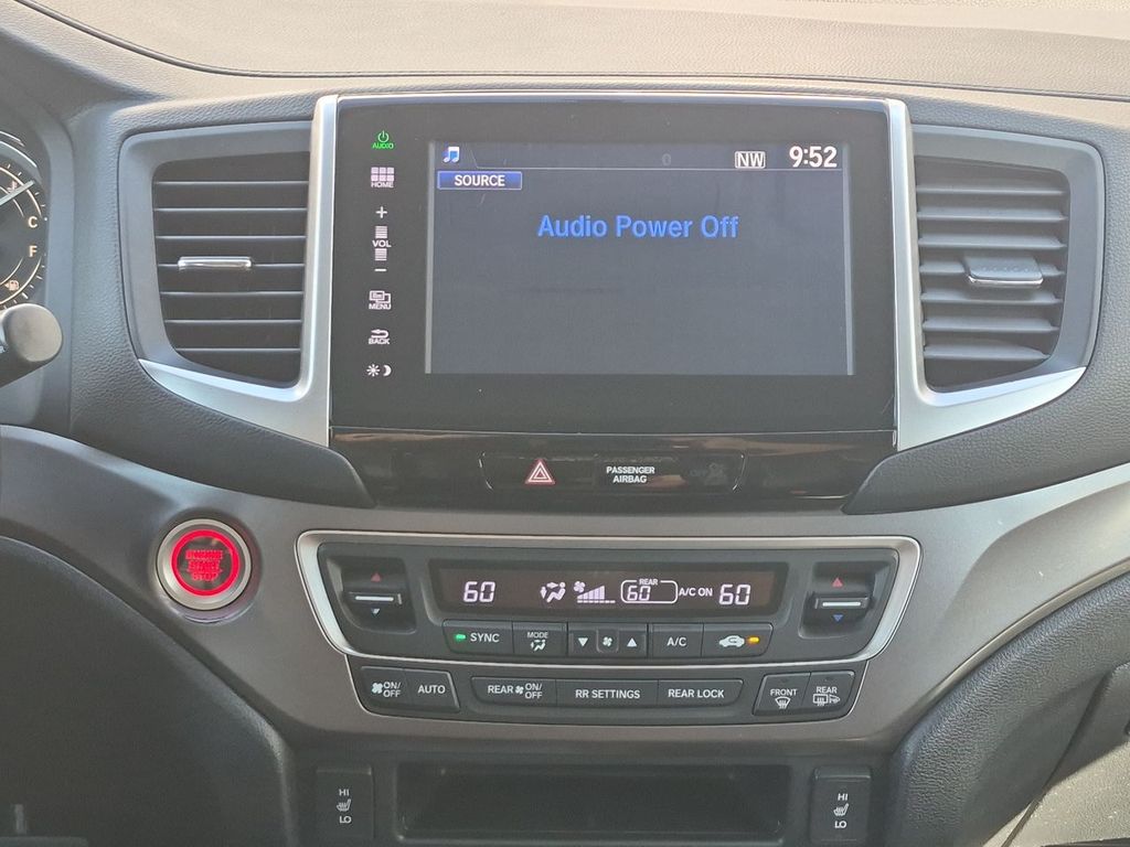 Thumbnail: 2016 Honda Pilot - 14