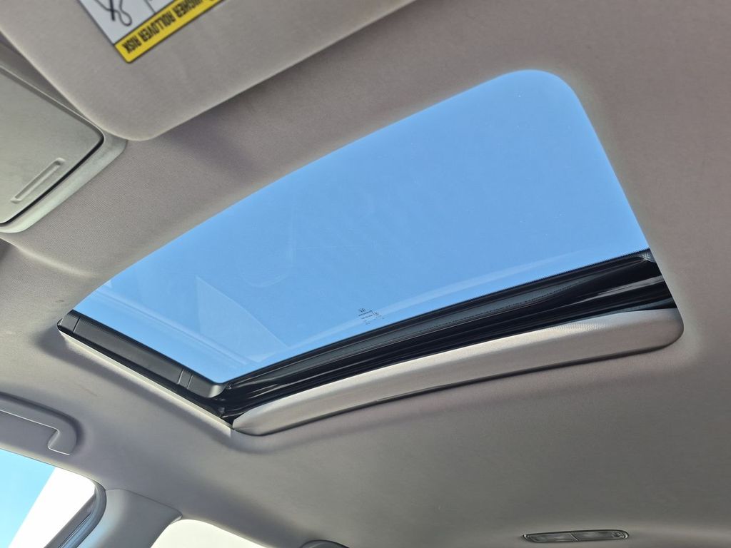 Thumbnail: 2016 Honda Pilot - 27