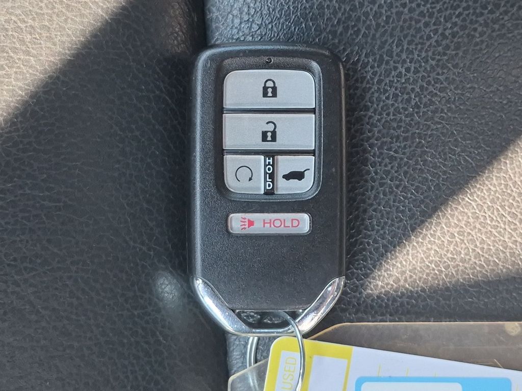Thumbnail: 2016 Honda Pilot - 18