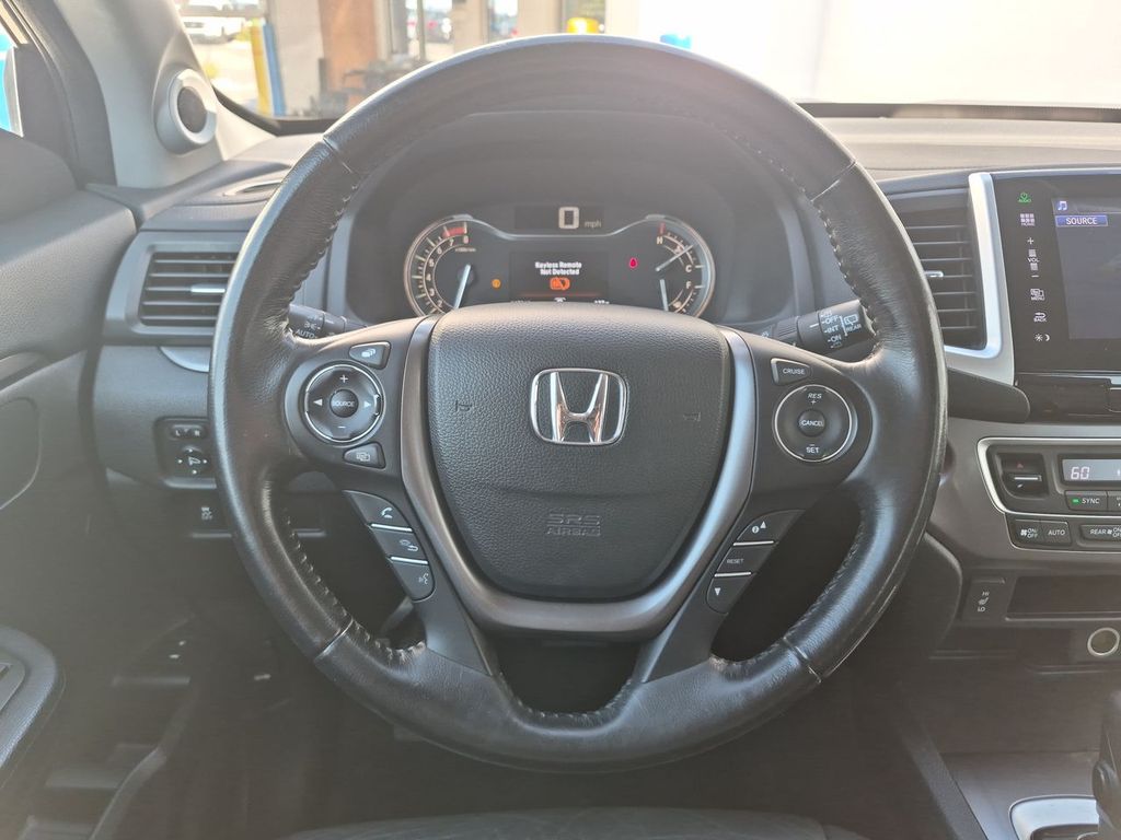Thumbnail: 2016 Honda Pilot - 13