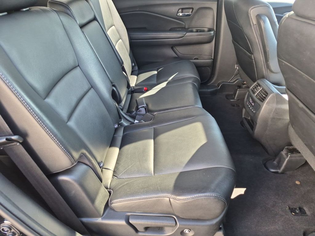 Thumbnail: 2016 Honda Pilot - 29