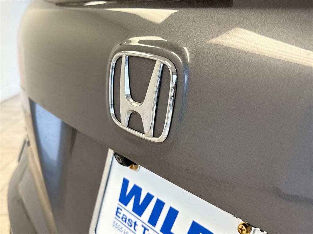 Thumbnail: 2016 Honda Pilot - 25