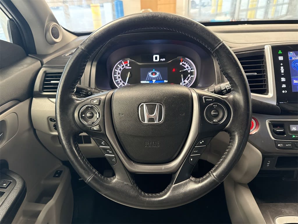 Thumbnail: 2016 Honda Pilot - 14