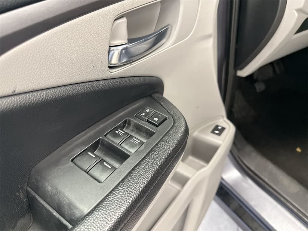 Thumbnail: 2016 Honda Pilot - 26