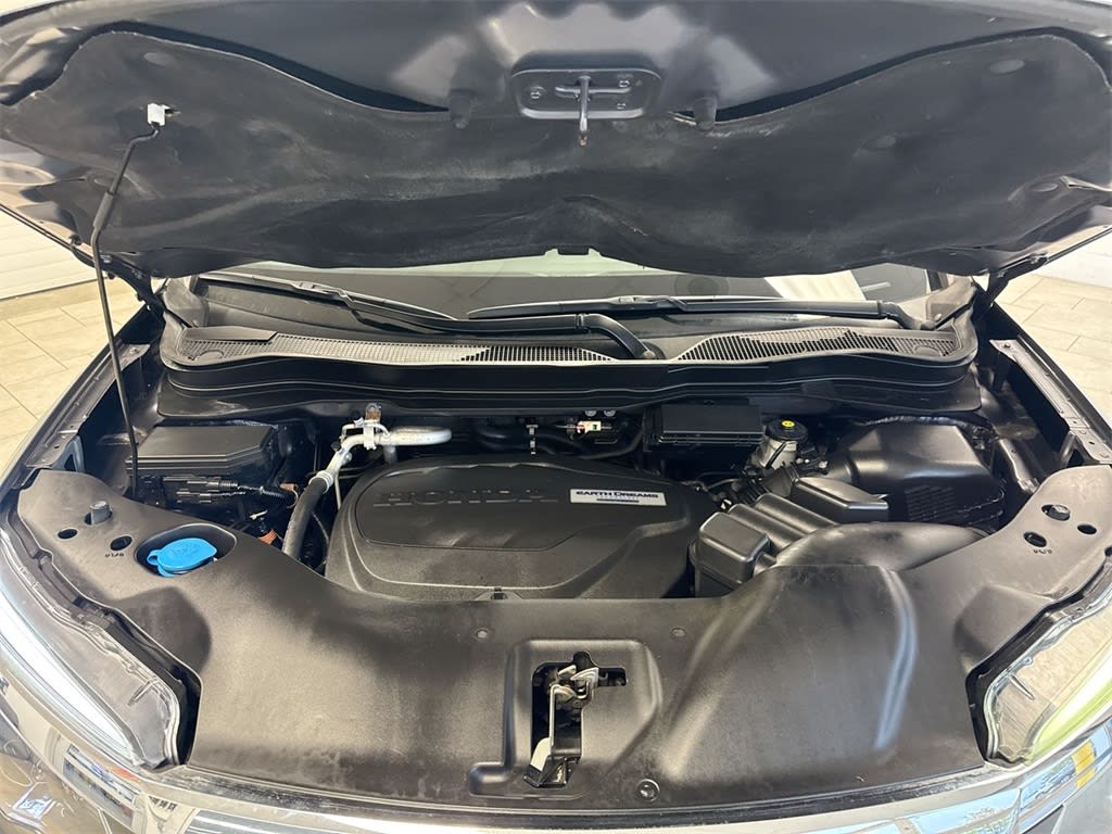 Thumbnail: 2016 Honda Pilot - 9