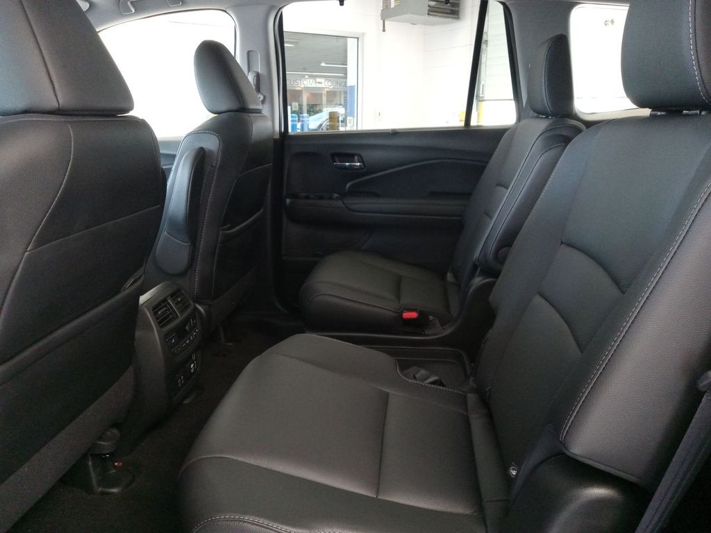 Thumbnail: 2022 Honda Pilot - 21