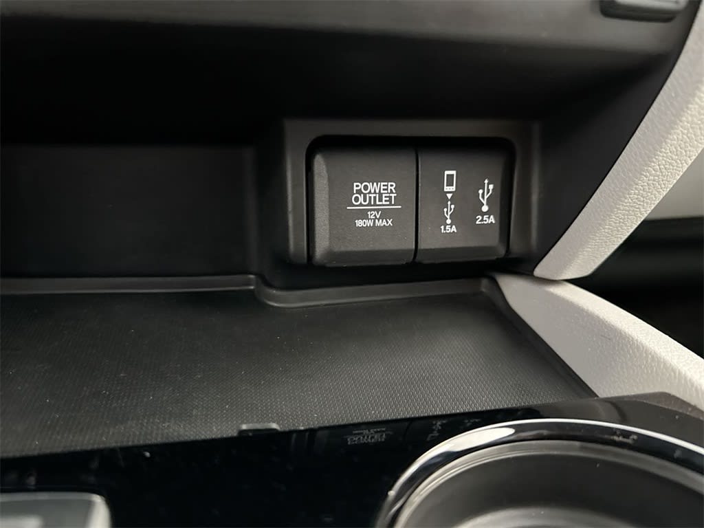 Thumbnail: 2017 Honda Pilot - 37