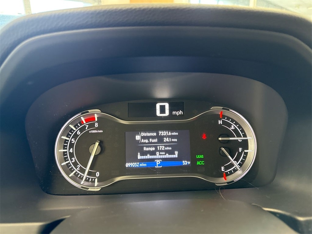 Thumbnail: 2017 Honda Pilot - 18