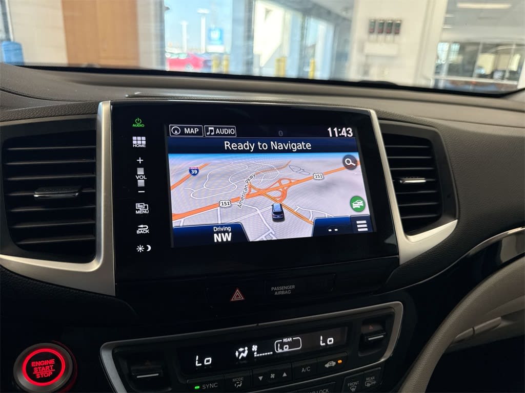 Thumbnail: 2016 Honda Pilot - 16