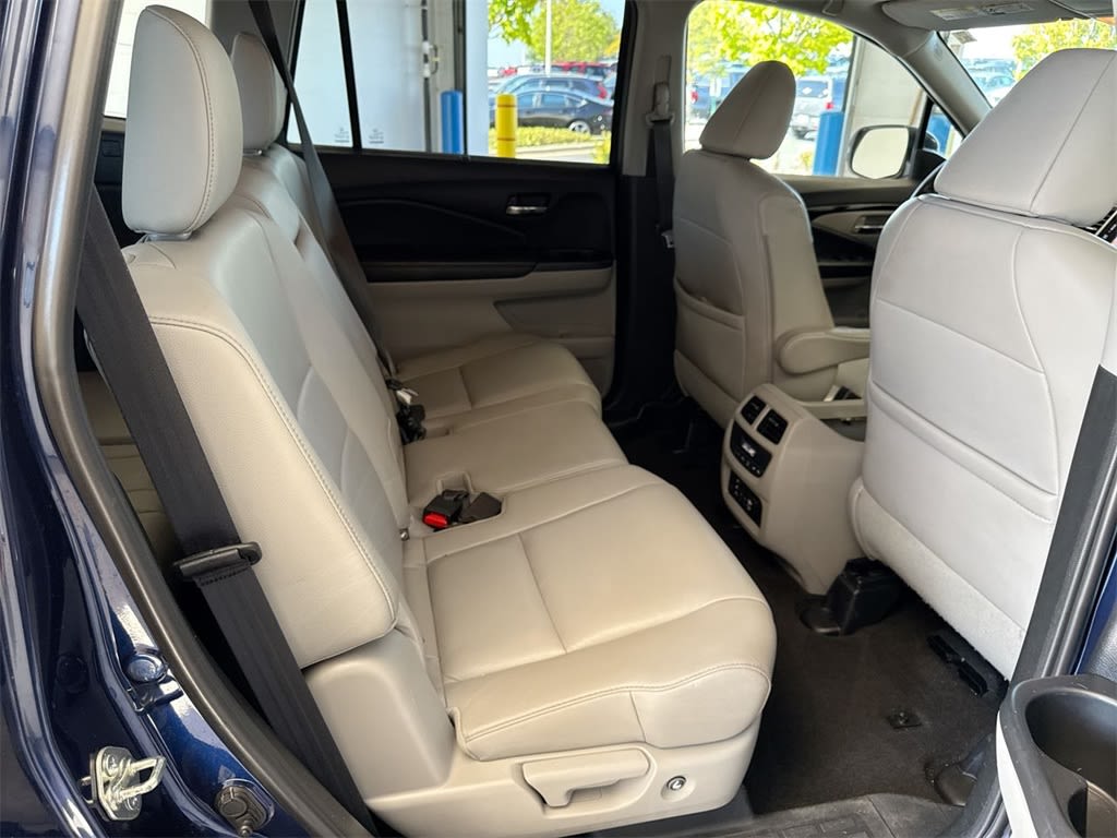 Thumbnail: 2016 Honda Pilot - 31