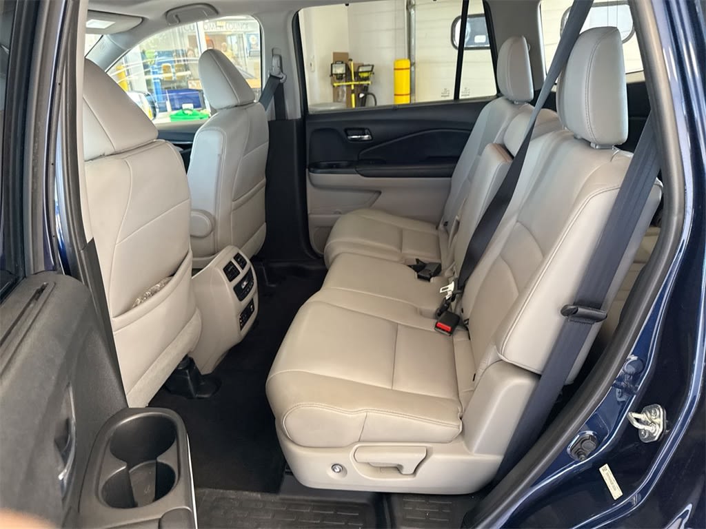 Thumbnail: 2016 Honda Pilot - 30