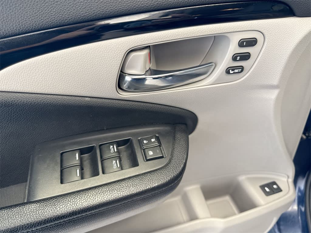 Thumbnail: 2016 Honda Pilot - 28