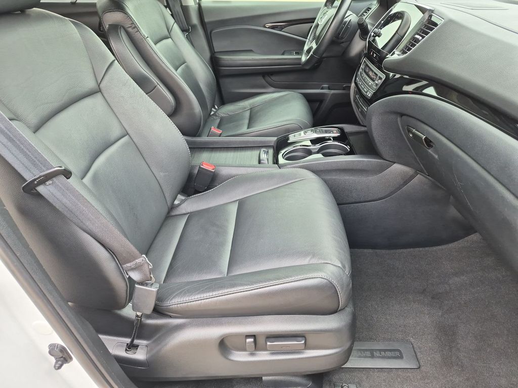 Thumbnail: 2021 Honda Pilot - 31