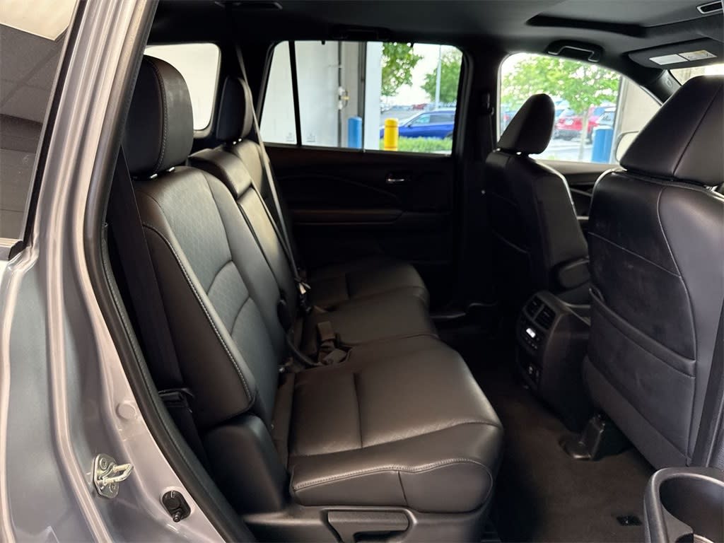 2019 Honda Passport Elite 32
