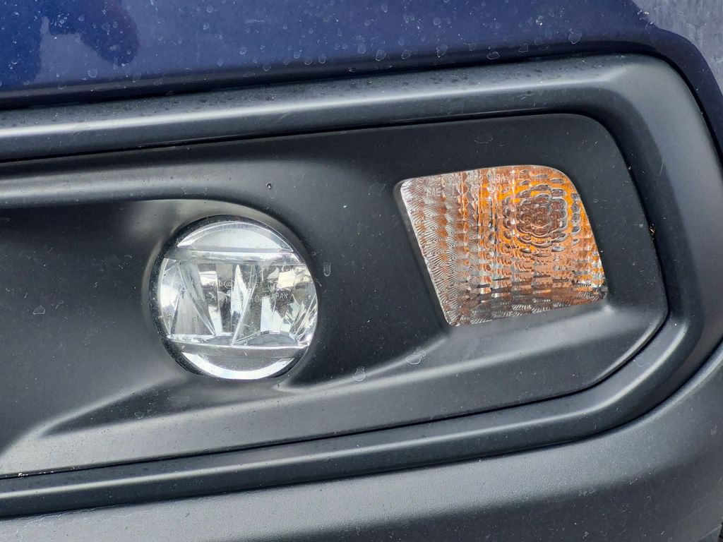 Thumbnail: 2020 Honda Passport - 14