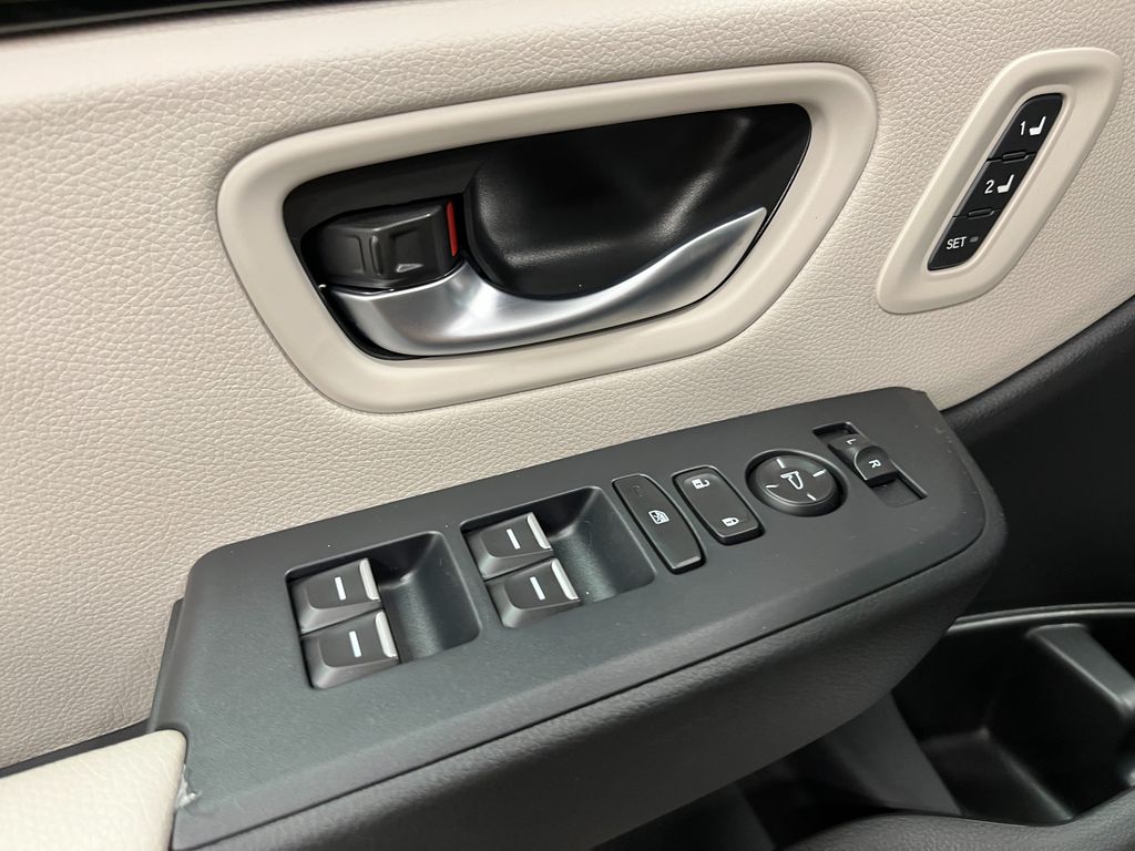Thumbnail: 2026 Honda Pilot - 18