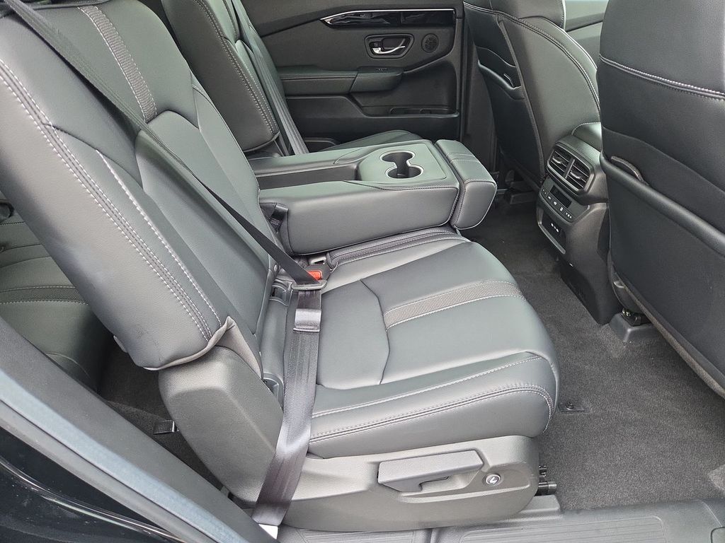 Thumbnail: 2025 Honda Pilot - 11