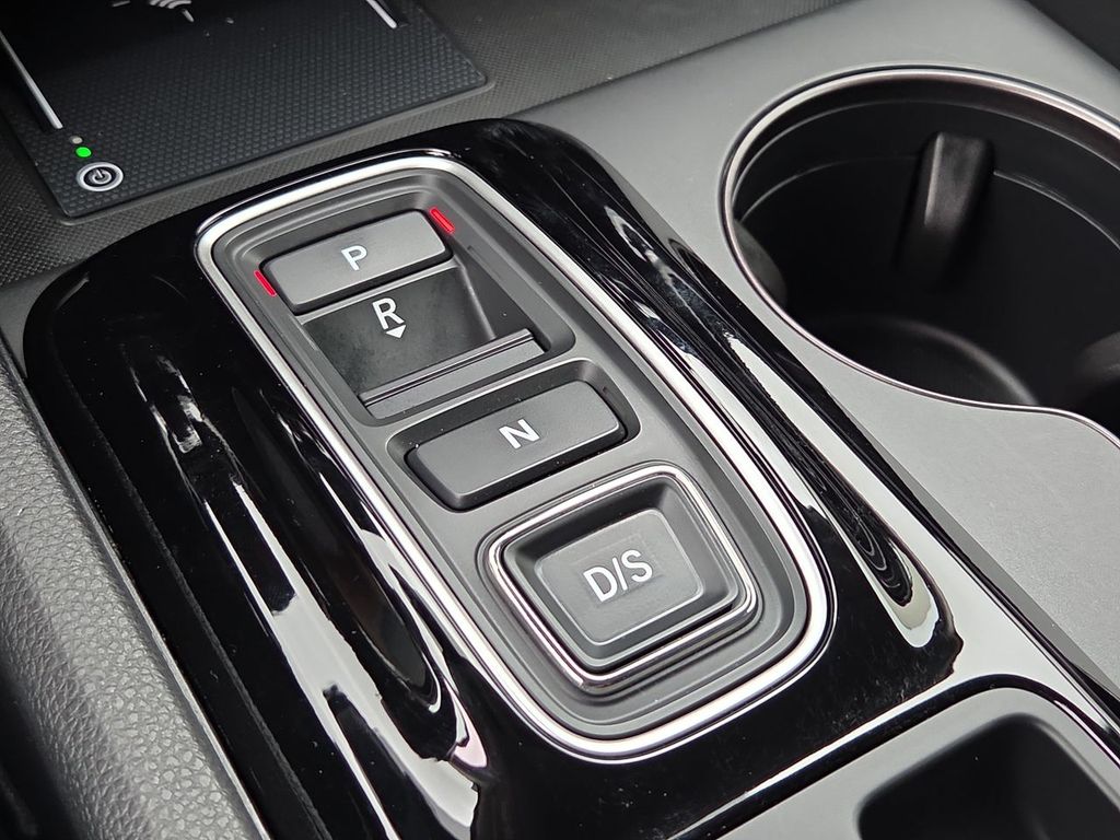 Thumbnail: 2025 Honda Pilot - 15