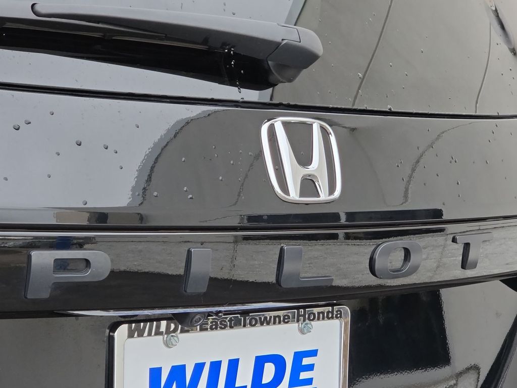 Thumbnail: 2025 Honda Pilot - 25