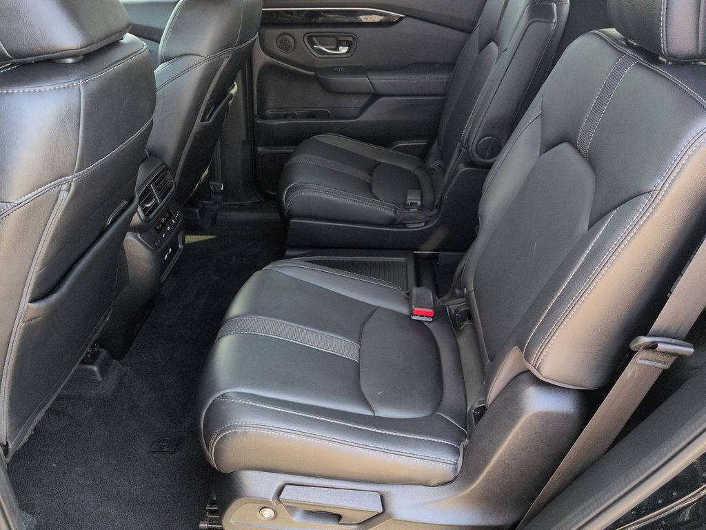 Thumbnail: 2023 Honda Pilot - 12