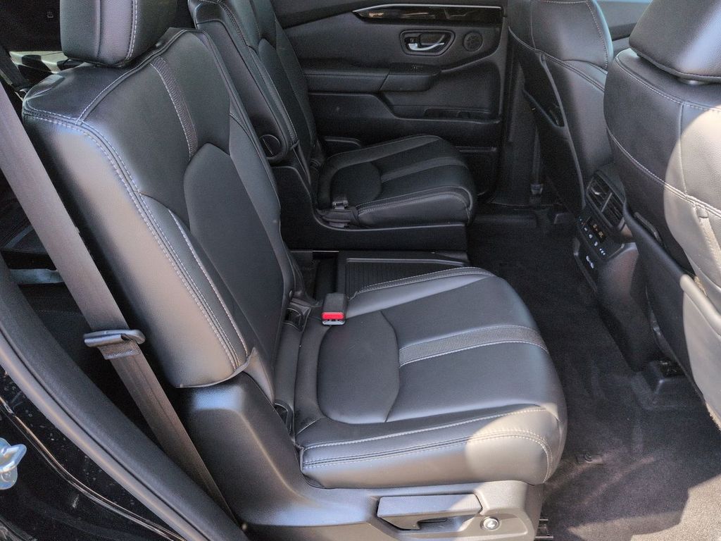 Thumbnail: 2023 Honda Pilot - 28