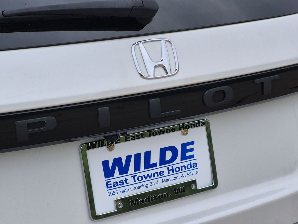 Thumbnail: 2023 Honda Pilot - 25