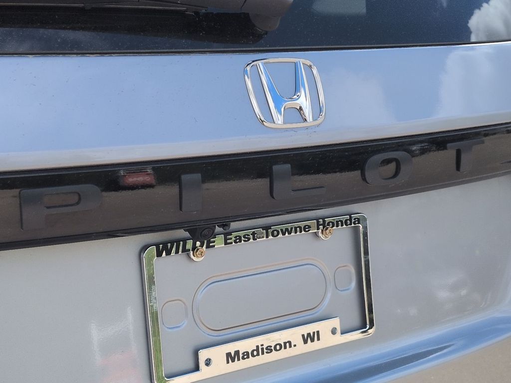 Thumbnail: 2025 Honda Pilot - 25