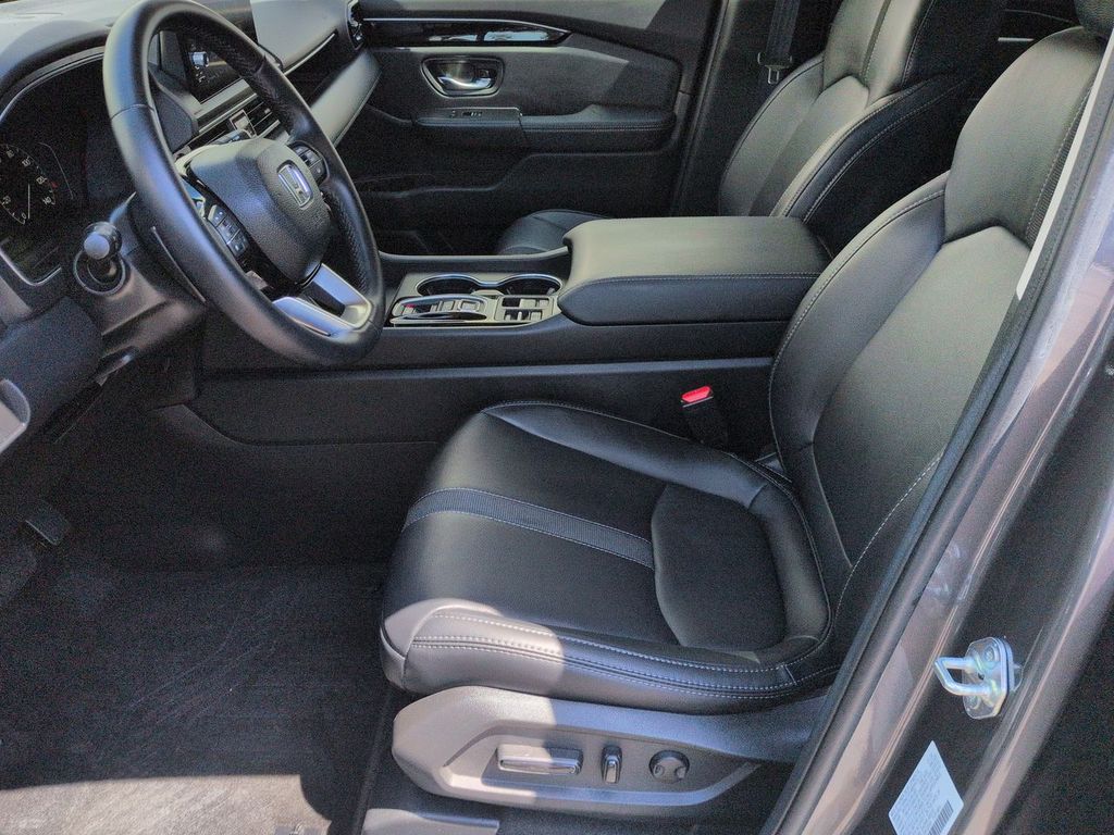 Thumbnail: 2025 Honda Pilot - 10