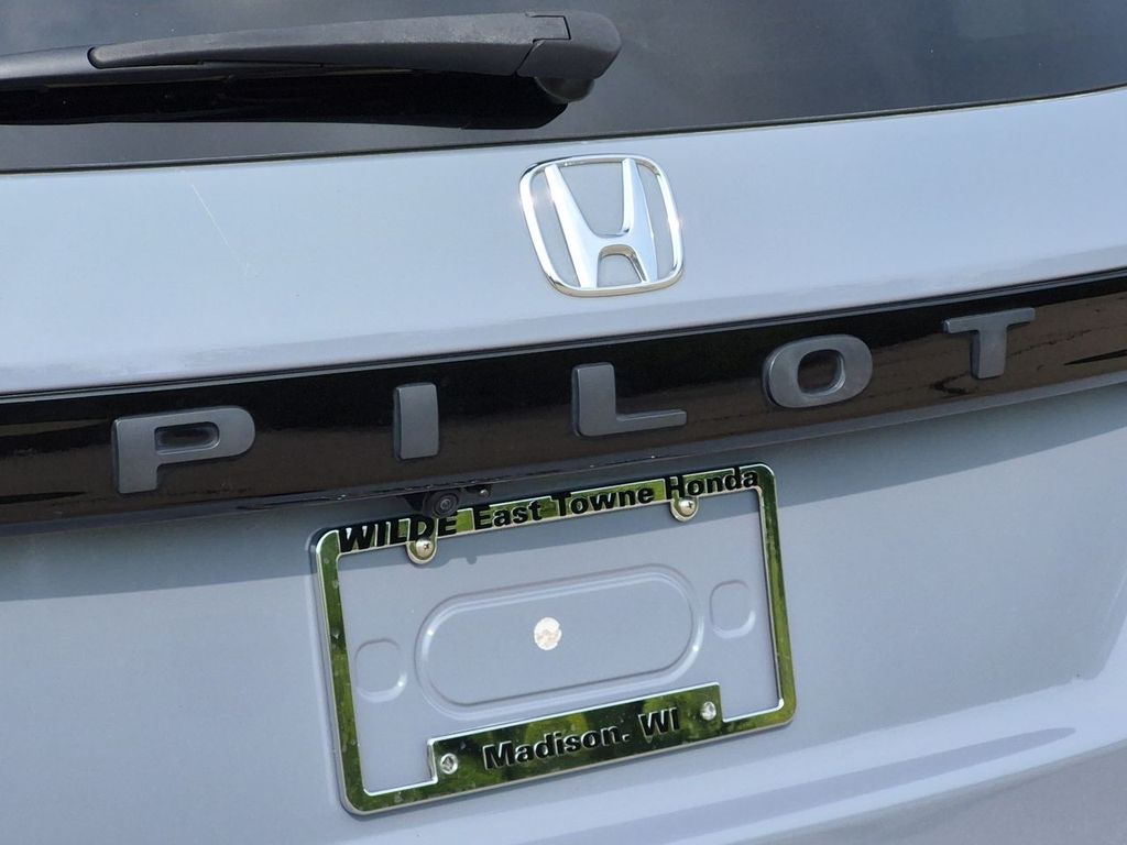 Thumbnail: 2023 Honda Pilot - 25