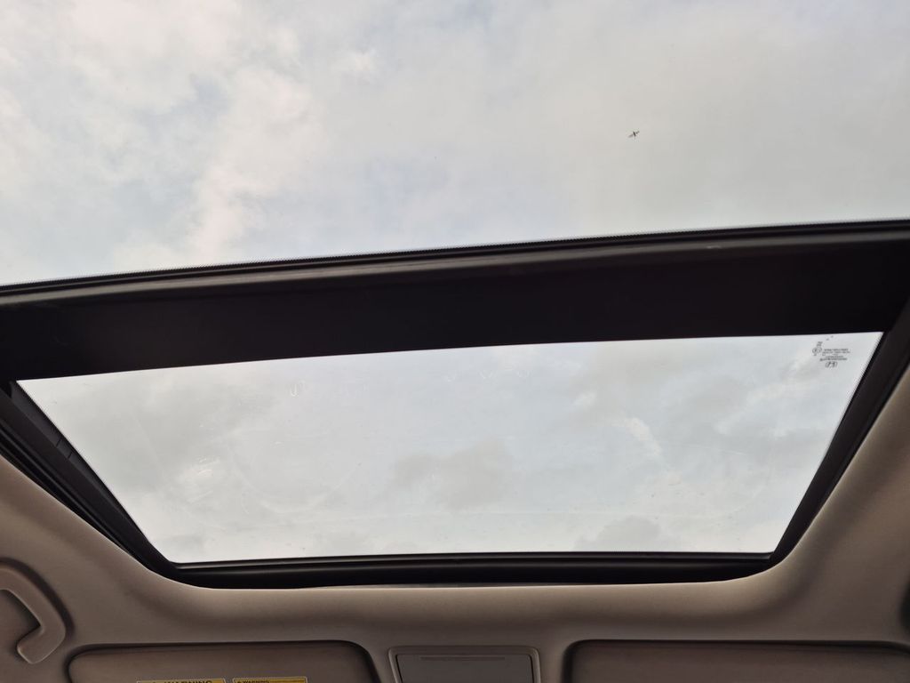 Thumbnail: 2023 Honda Pilot - 31