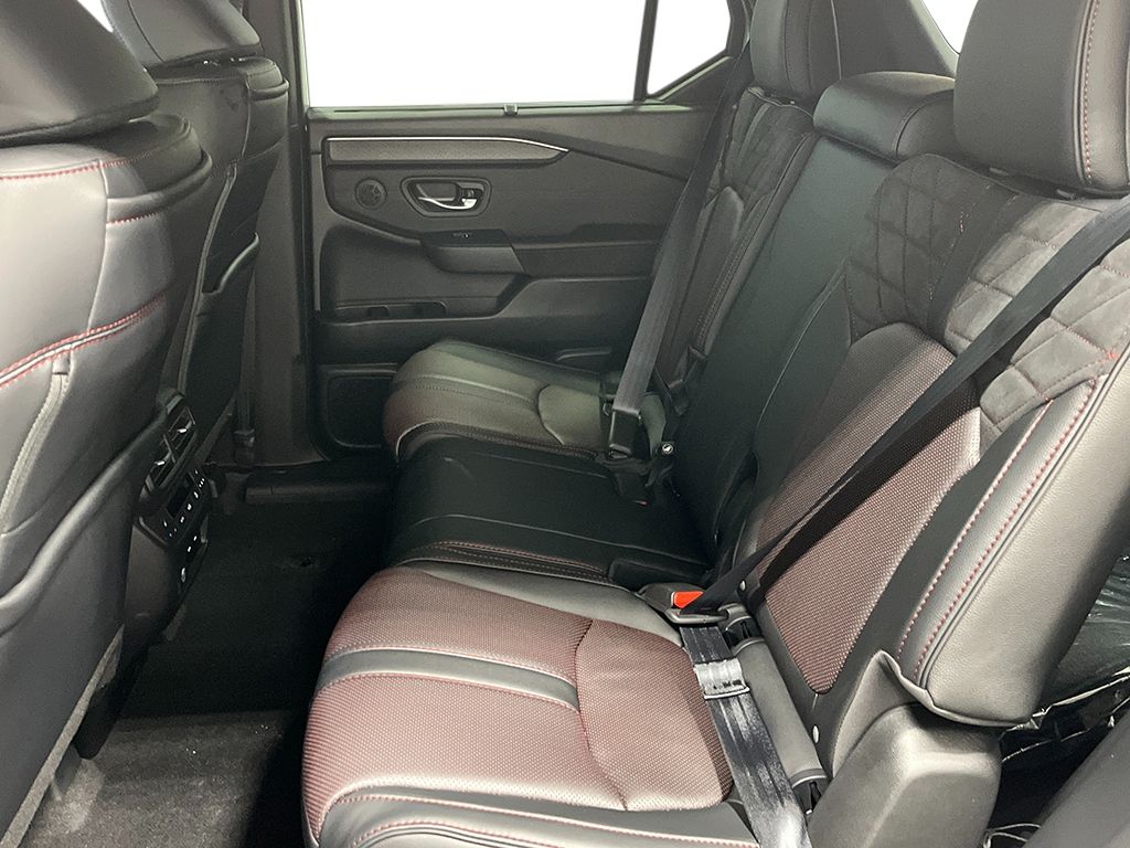 Thumbnail: 2026 Honda Pilot - 13
