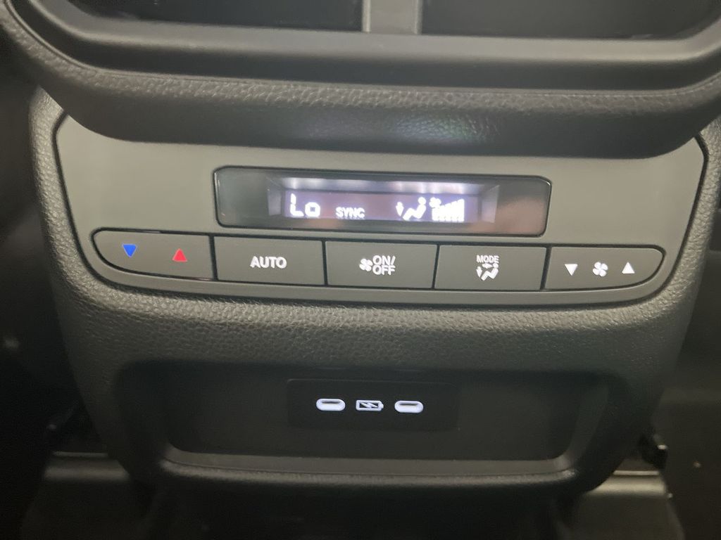 Thumbnail: 2024 Honda Pilot - 38