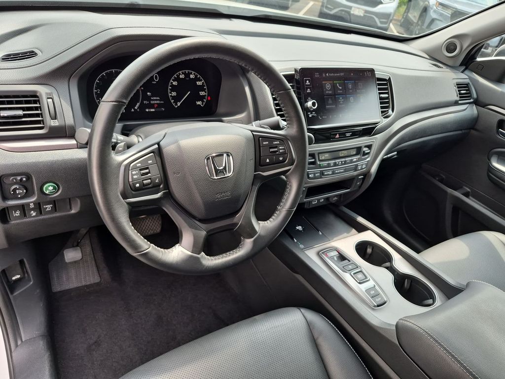 Thumbnail: 2025 Honda Ridgeline - 2