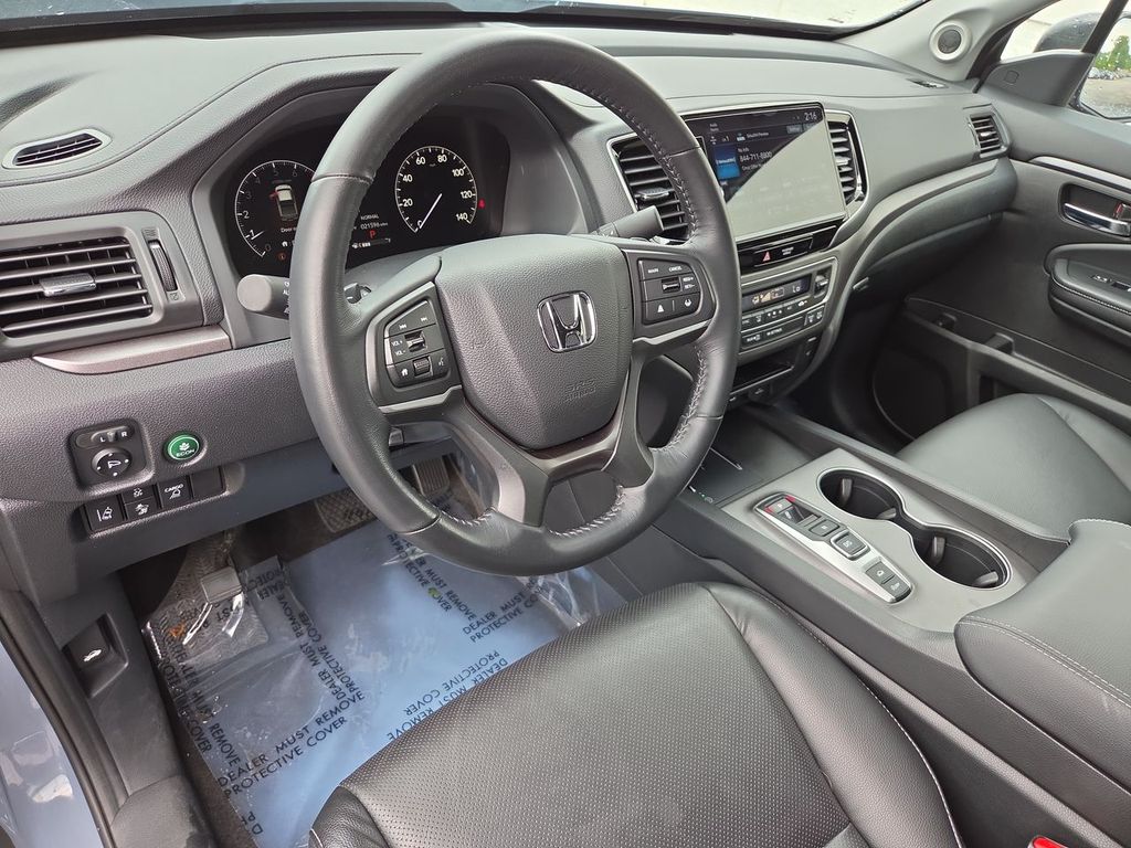 Thumbnail: 2025 Honda Ridgeline - 2