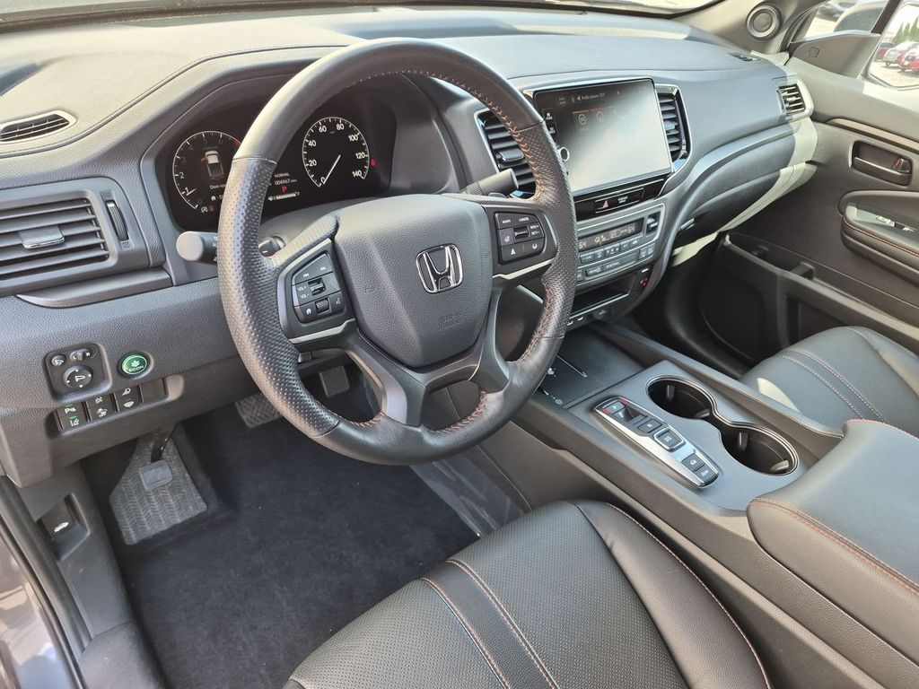 Thumbnail: 2025 Honda Ridgeline - 2