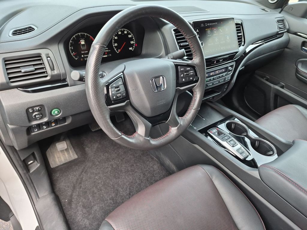 Thumbnail: 2025 Honda Ridgeline - 2