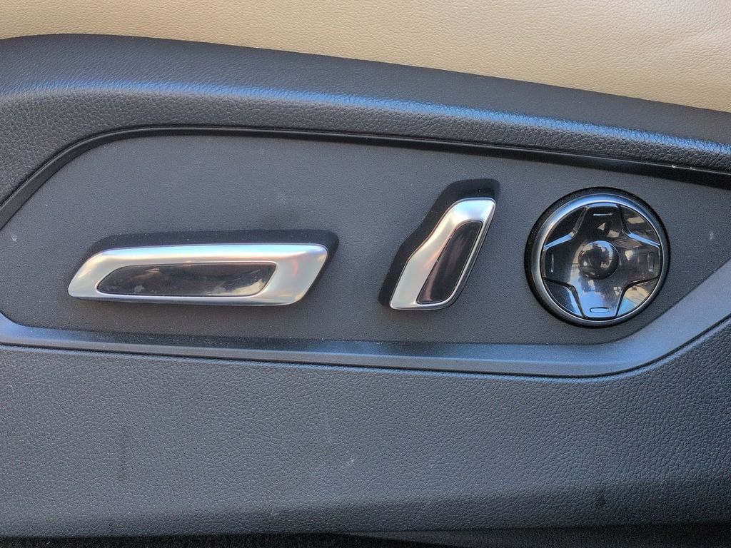 Thumbnail: 2023 Acura MDX - 26