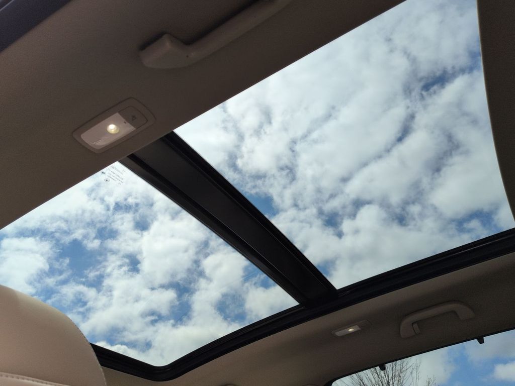 Thumbnail: 2023 Acura MDX - 31